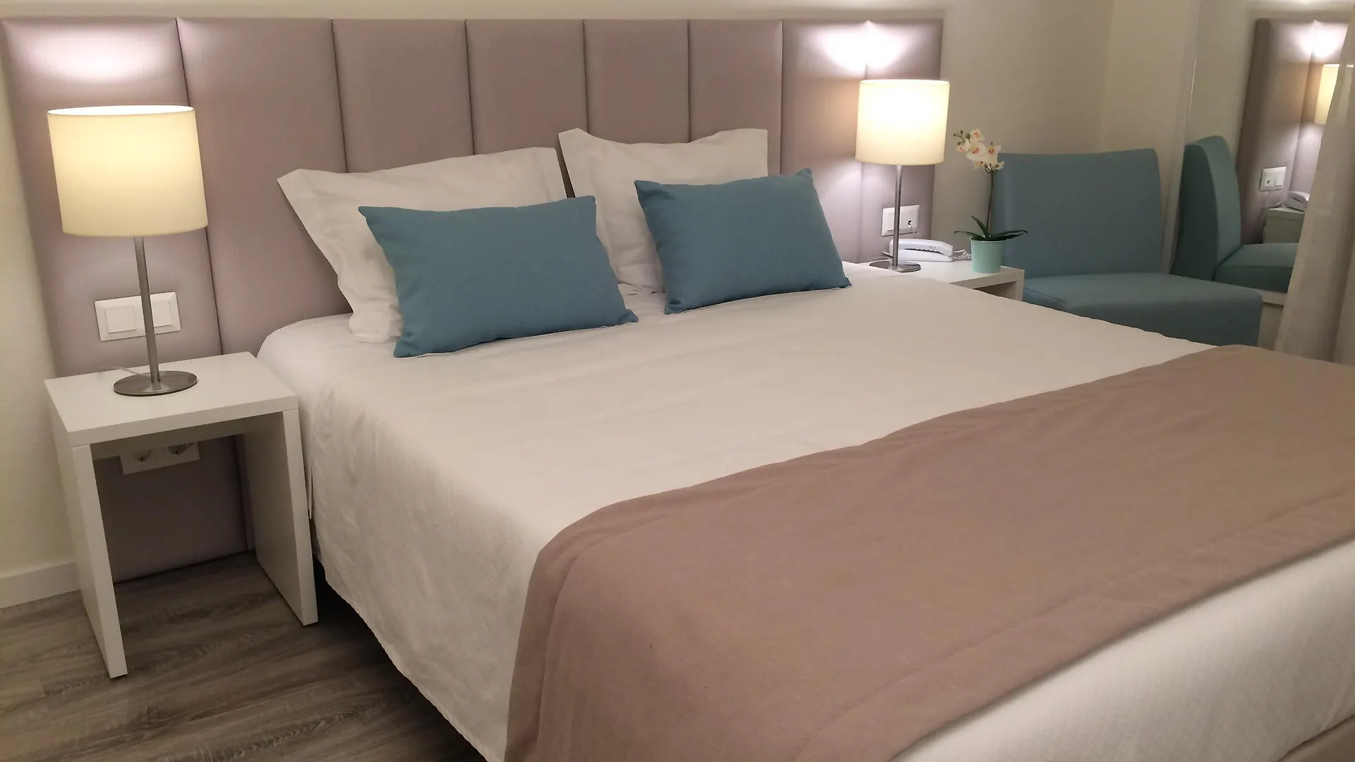 Hotel D'Алкотин