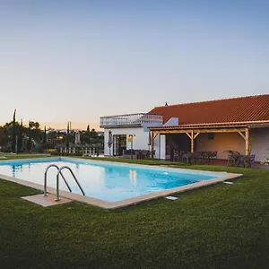 Alojamento de Acomodação e Pequeno-almoço With Pool & Garden, Fuzeta